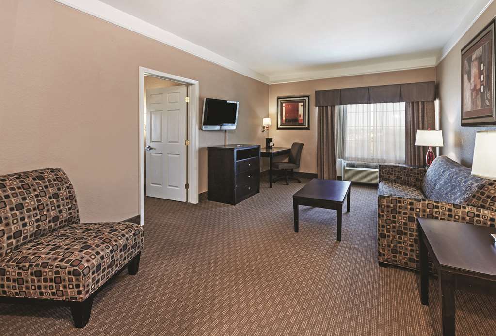 Hotel La Quinta By Wyndham Pearland Habitación foto